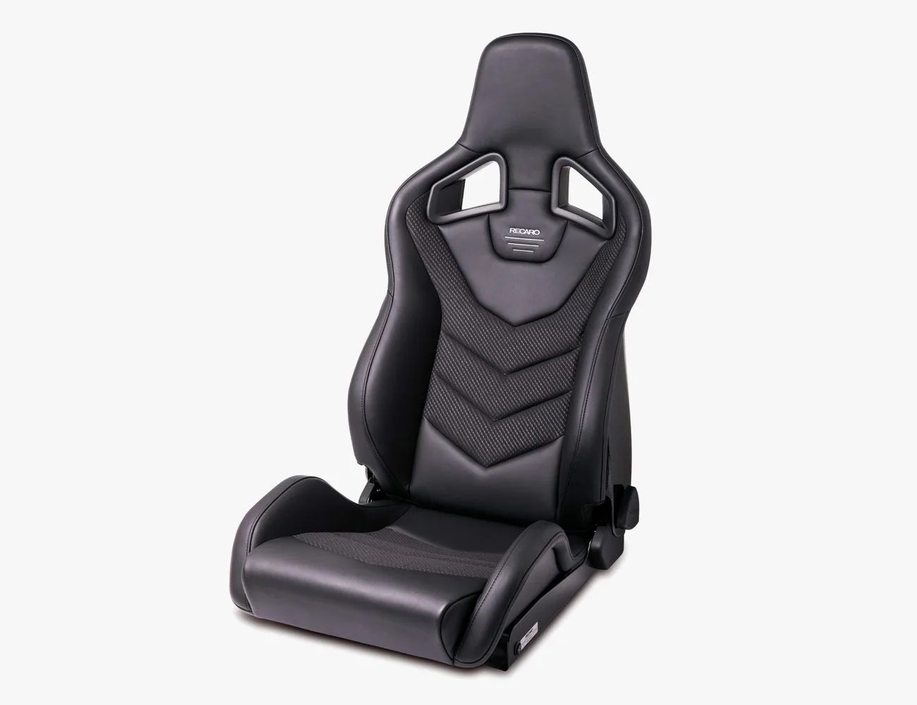 Recaro-Spending-More-For-Less-Drivers-Seat-gear-patrol-ambiance