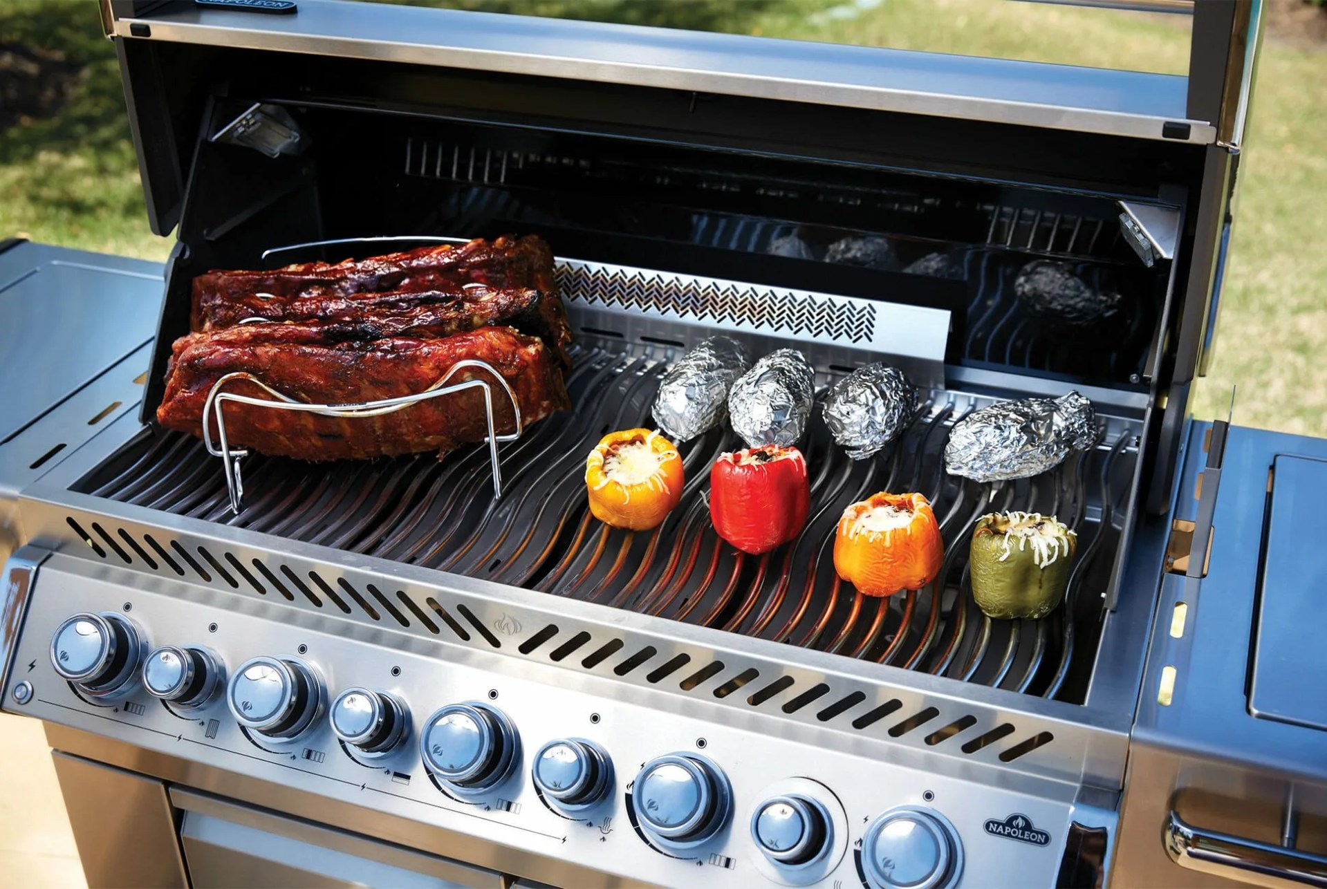 TIG-gear-patrol-napoleon-grill-full-lead