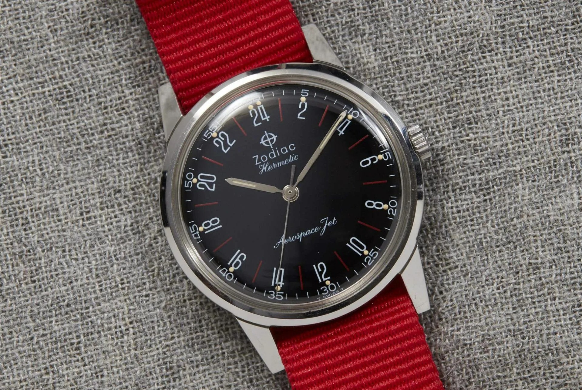 Three-Honest-to-God-Vintage-Pilots-Watches-You-Can-Buy-Right-Now-gear-patrol-lead-full