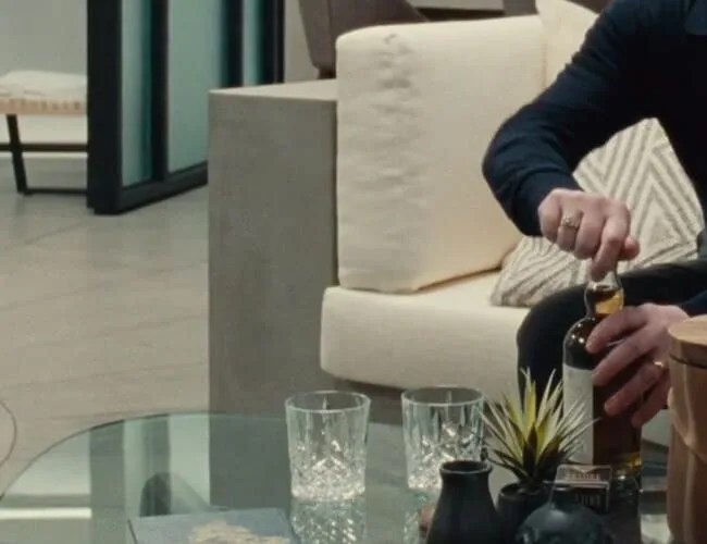 Westworld-Apartment-Gear-Patrol-Glasses