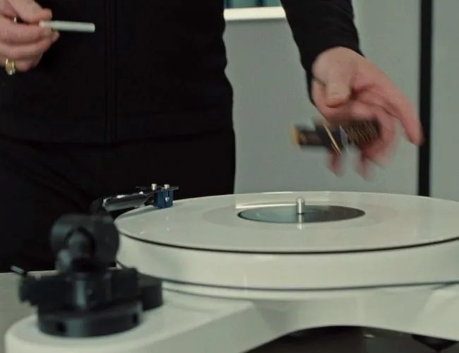 Westworld-Apartment-Gear-Patrol-Pro-Ject