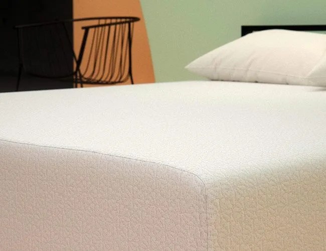 Zinus-Pressure-Relief-Green-Tea-Memory-Foam-Mattress-Review-gear-patrol-lead-feature