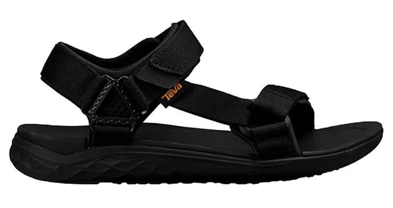 city-based-kayaker-gear-patrol-teva
