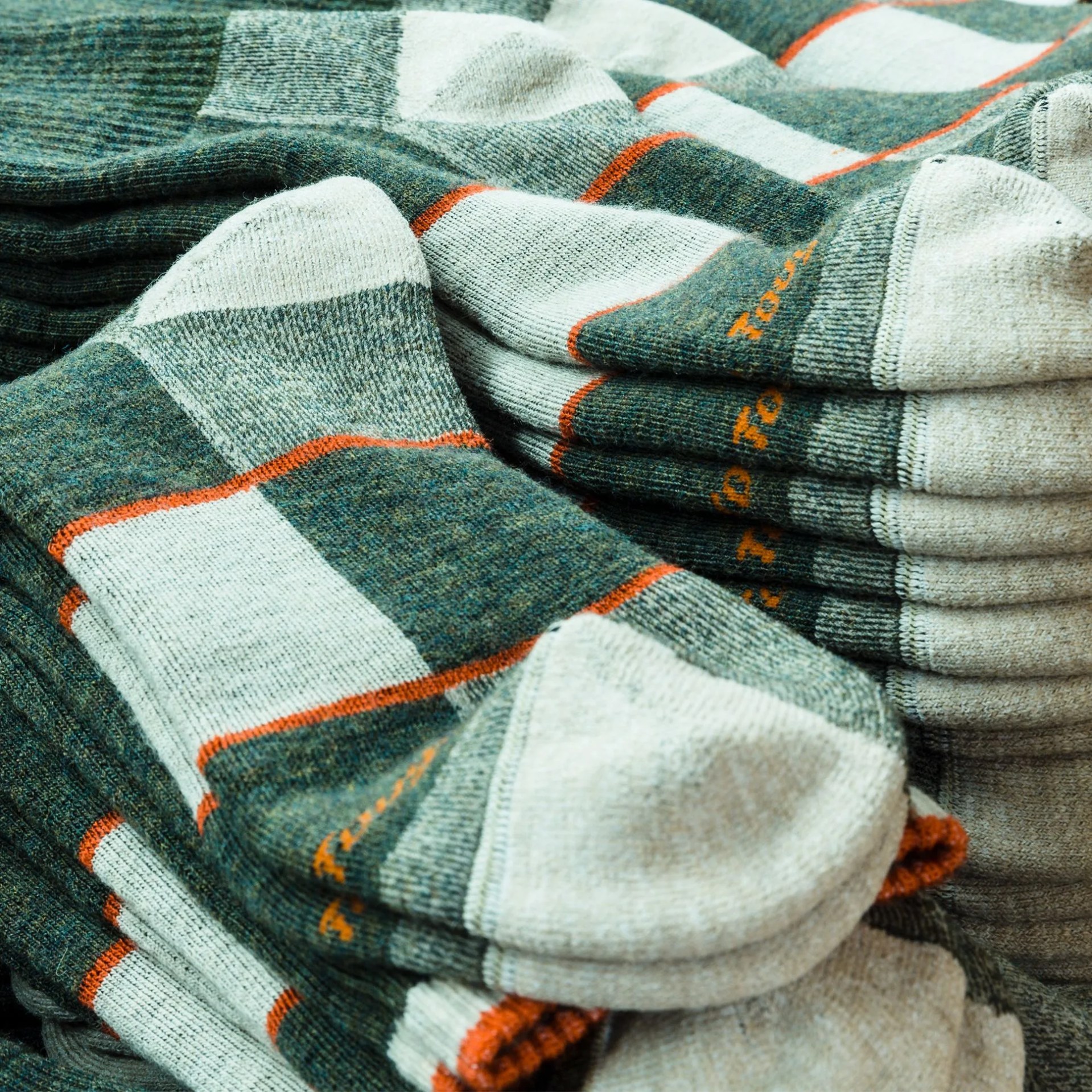 darn-tough-socks-gear-patrol-slide-17