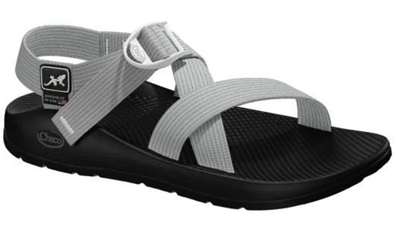 music-festival-season-gear-patrol-sandals