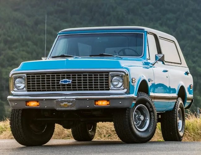 1972-Chevrolet-K5-Blazer-CST-gear-patrol-lead-feature