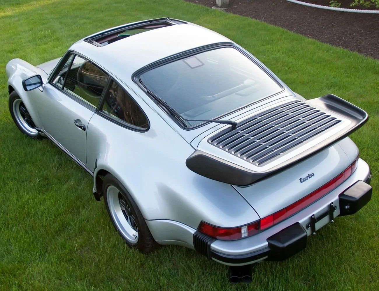 5-Low-Mileage-Porsches-gear-patrol-1988-Porsche-930-Turbo