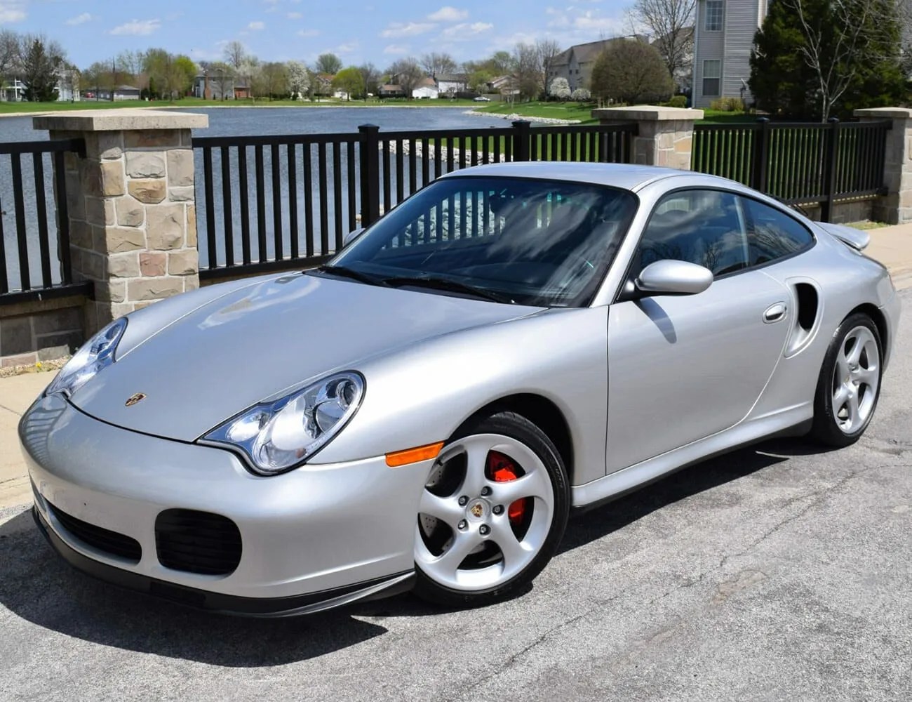 5-Low-Mileage-Porsches-gear-patrol-2001-Porsche-911-Turbo
