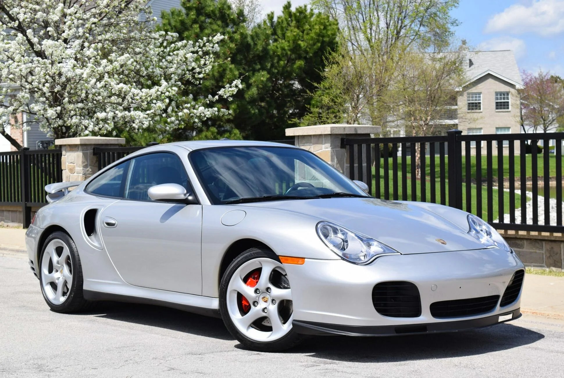 5-Low-Mileage-Porsches-gear-patrol-lead-full