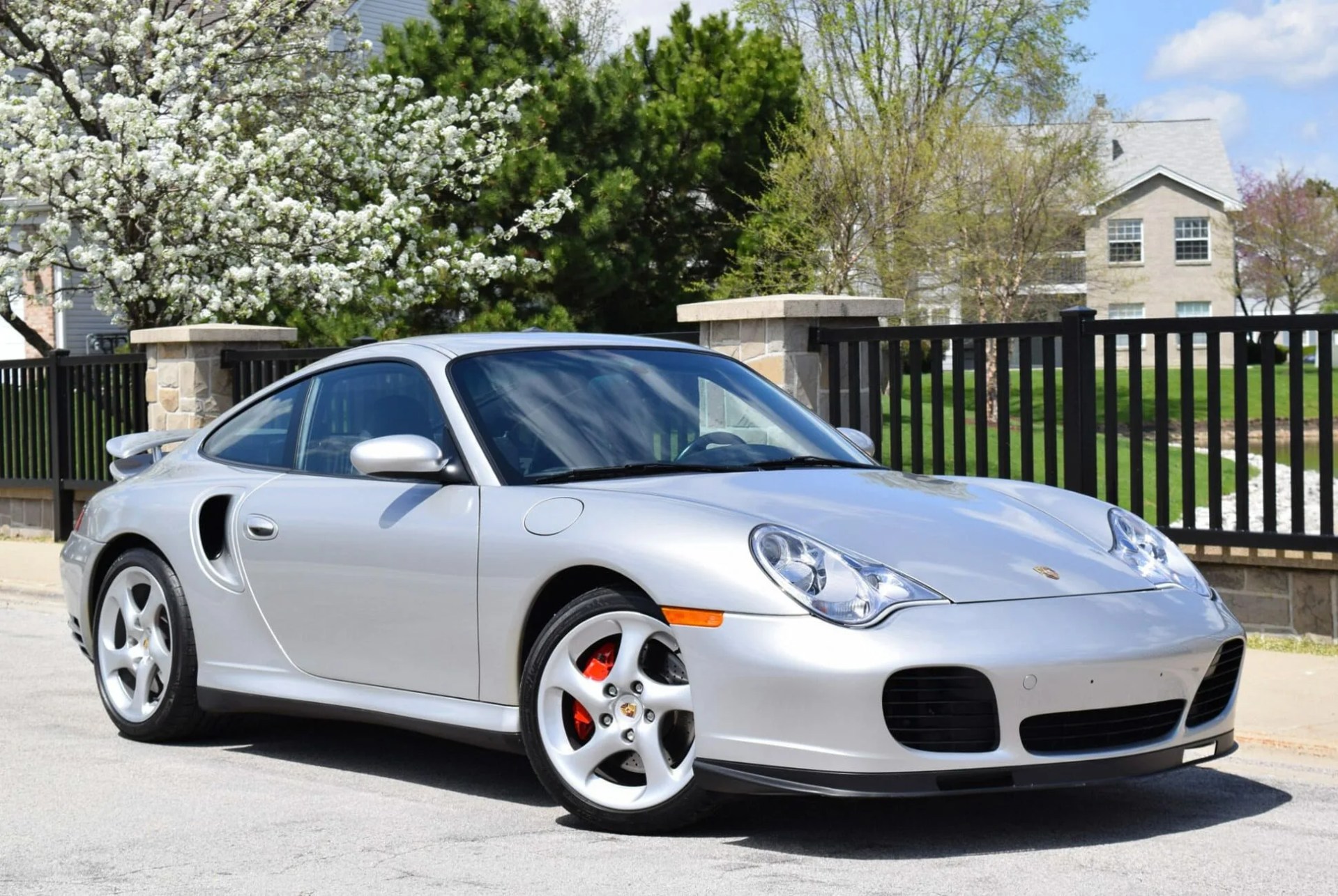 5-Low-Mileage-Porsches-gear-patrol-lead-full