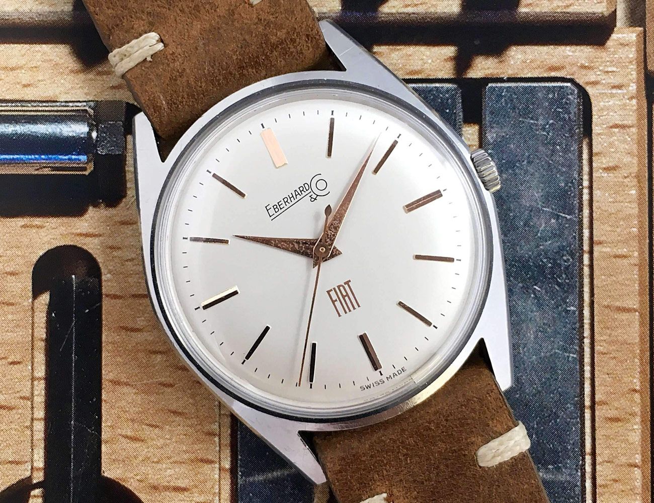 Car-Vintage-Watches-gear-patrol-Eberhard-and-Co-Cal-262-1
