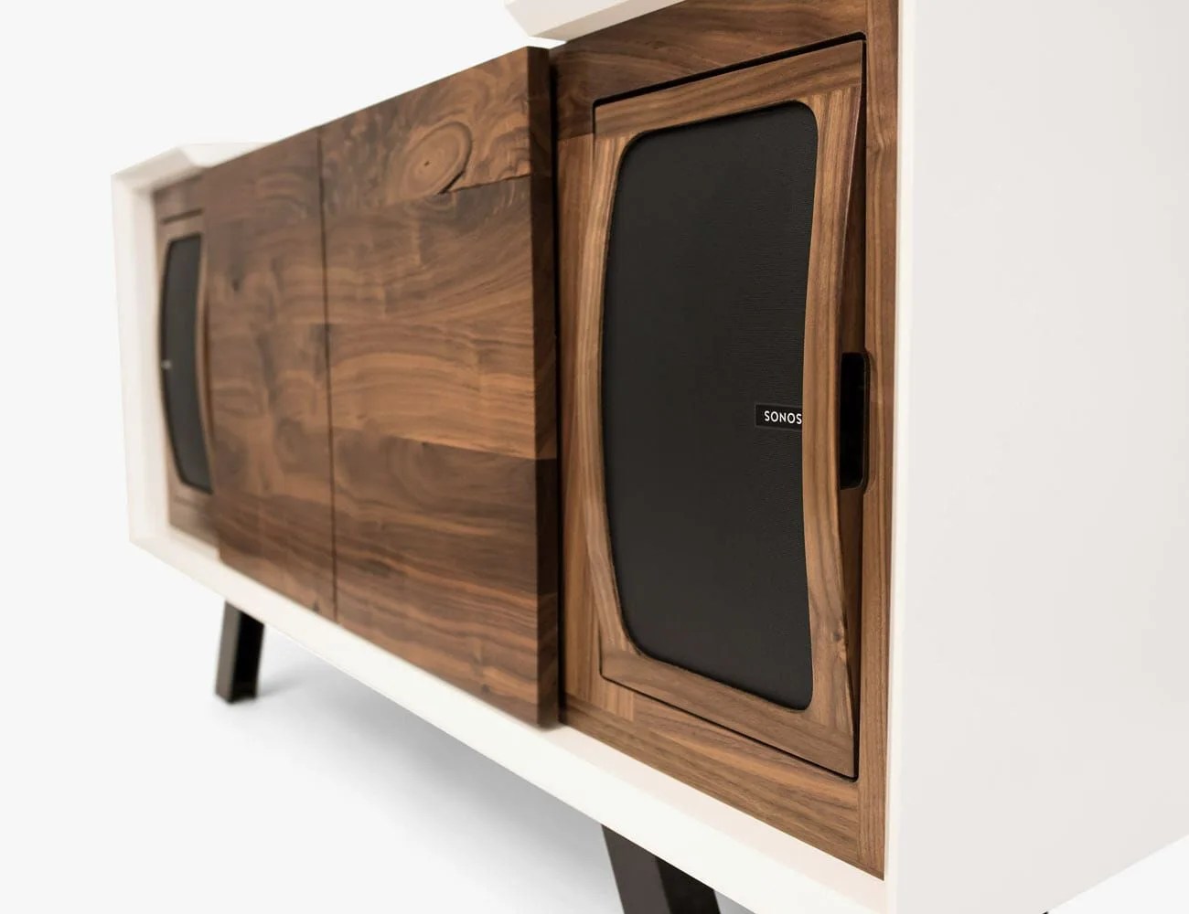 Hifi-Furniture-M2W-Gear-Patrol-Ambiance-2