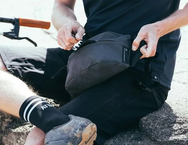 Hip-Packs-Are-Back-Here-are-5-That-Dont-Look-Dumb-gear-patrol-full-featured