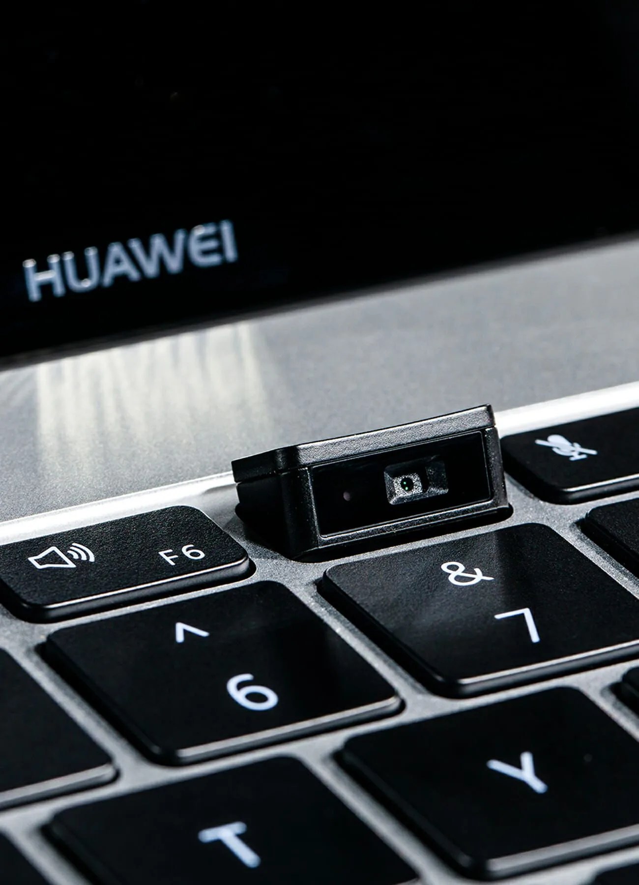 Huawei-MateBook-X-Pro-review-gear-patrol-ambiance