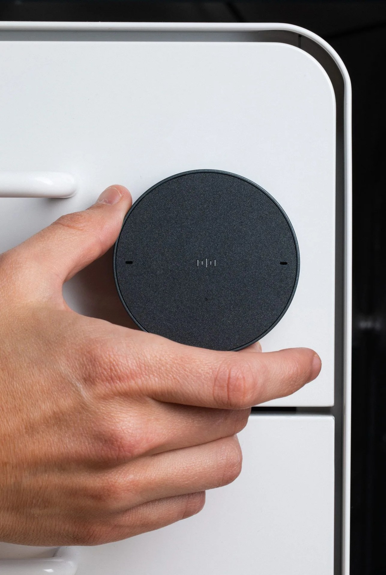Logitech-Smart-Speaker-Gear-Patrol-Ambiance