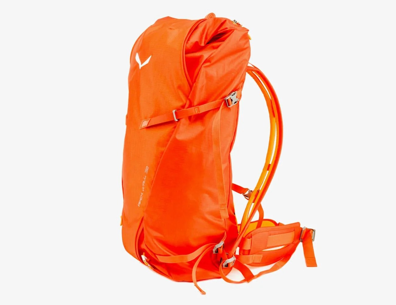 Outdoor-Friedrichshafen-Awards-2018-gear-patrol-B1-APEX-WALL