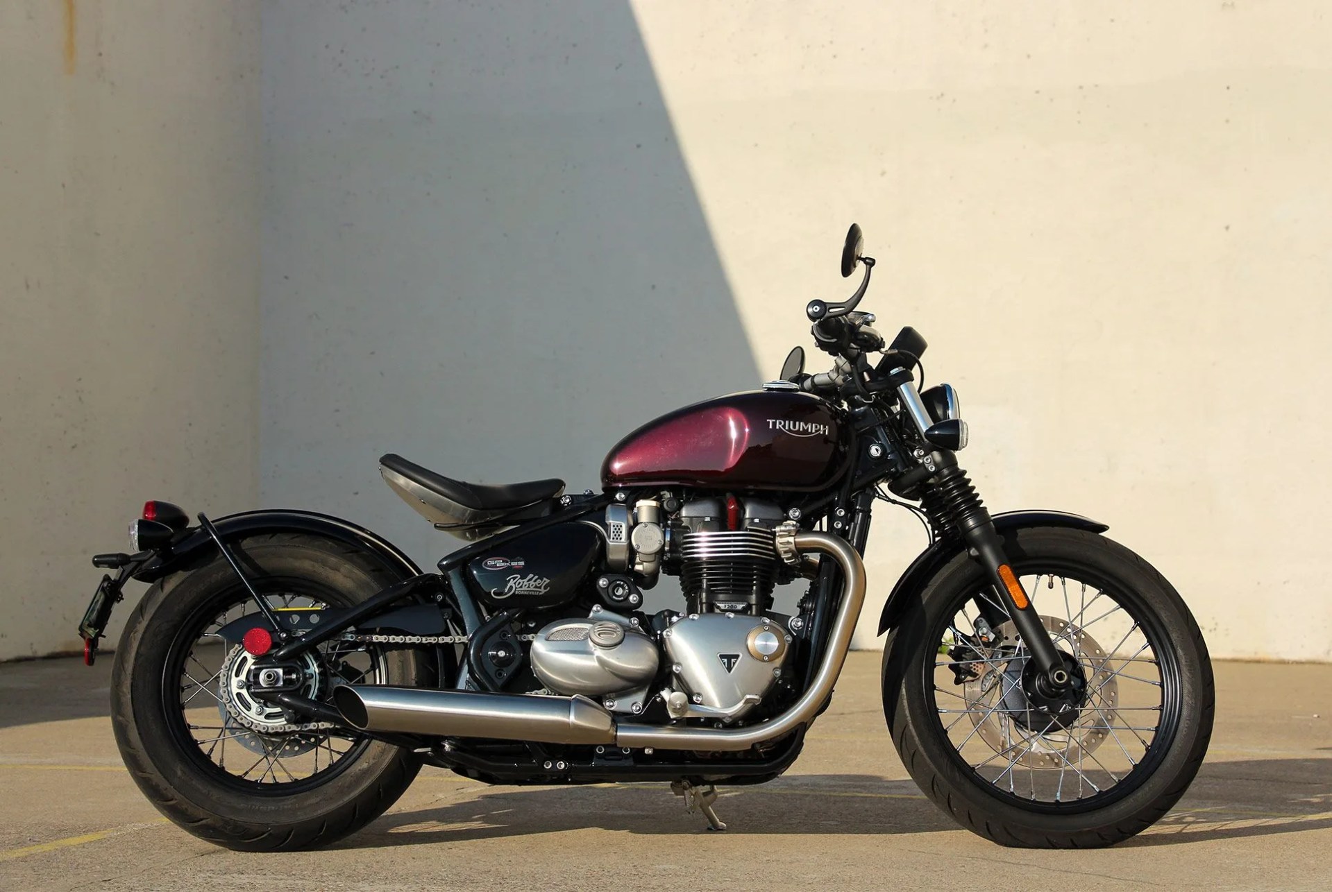 Triumph-Bobber-gear-patrol-1