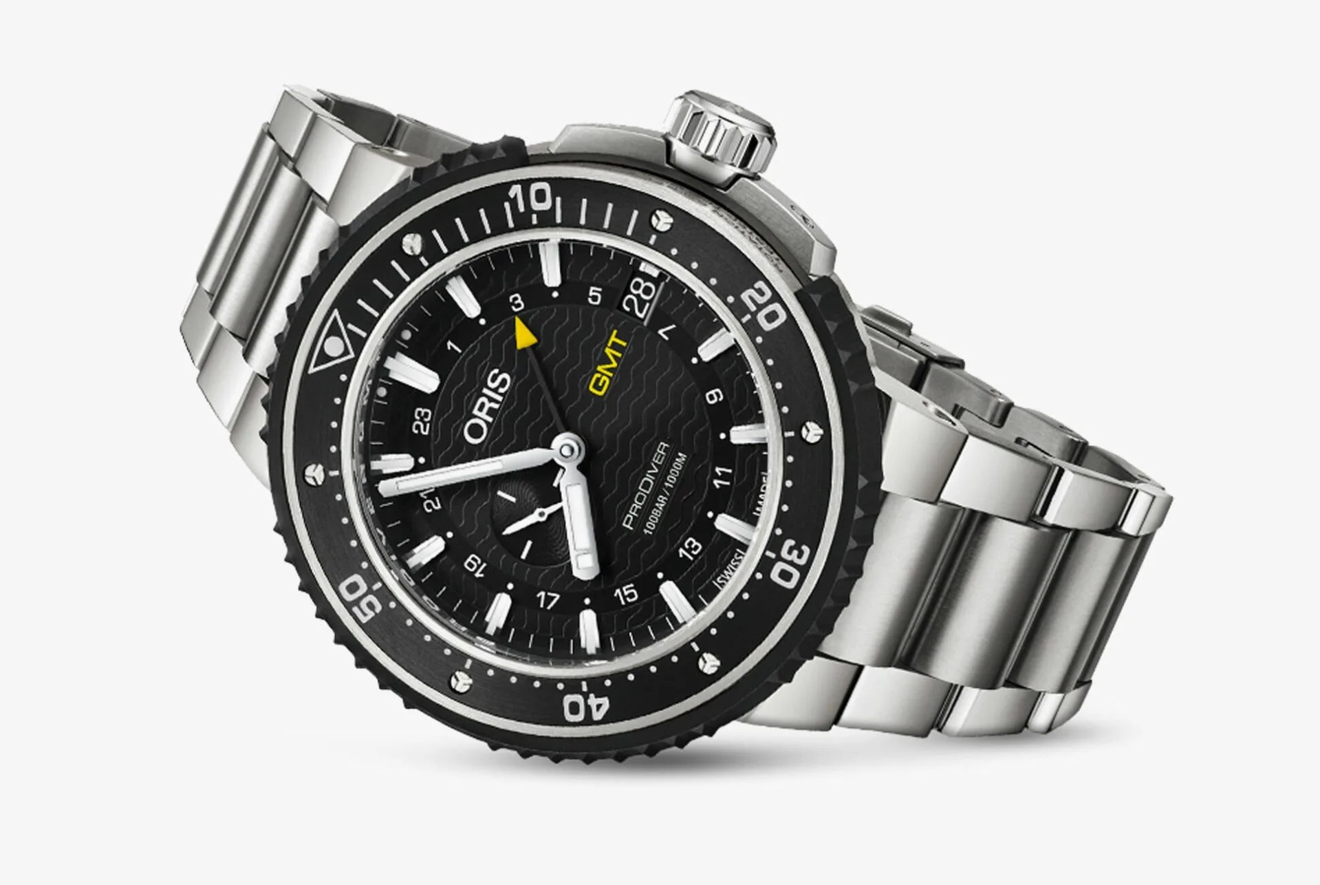 oris-pro-diver-gmt-gear-patrol-full-lead