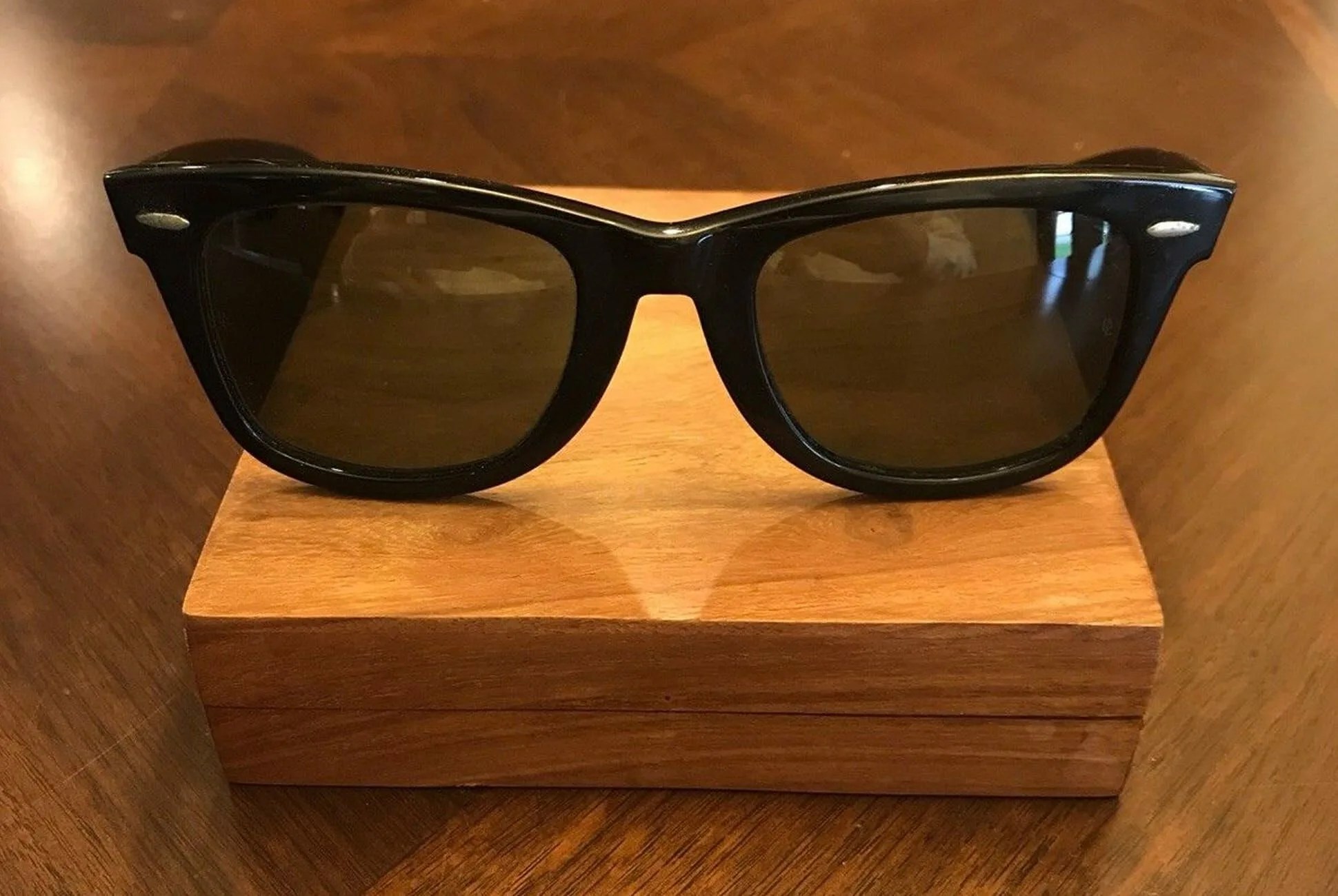 5-Pairs-of-Vintage-Sunglasses-gear-patrol-Serengeti-Strata-by-lead-full