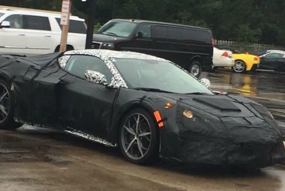 Cars-We-Want-To-Drive-2018-Gear-Patrol-Corvette-1