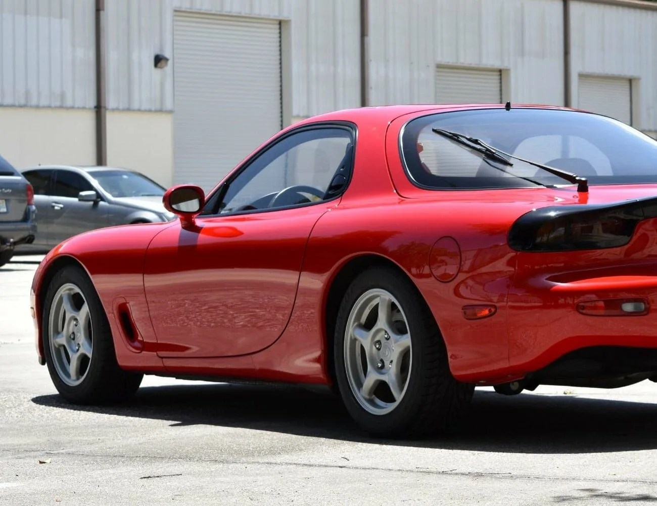 Found-1993-Mazda-RX-7-gear-patrol-ambiance