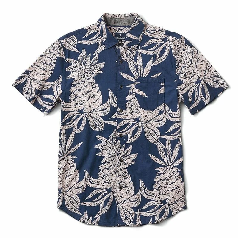 Huckberry-Shirt-Sale-gear-patrol-Roark-Revival-Hineapple-Shirt