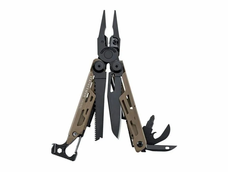 Knives-Deal-gear-patrol-Leatherman-Coyote