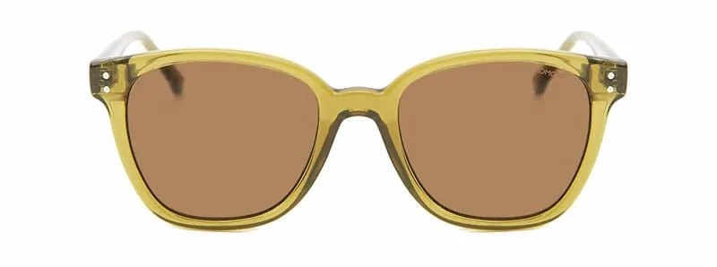 Komono-Sunglasses-Deal-gear-patrol-Renee-Ochre