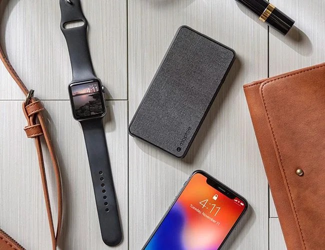 Mophie-Powerstation-Lightning-gear-patrol-lead-feature