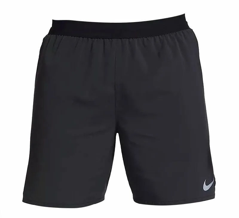 Nordstrom-Nike-Sale-gear-patrol-Nike-Distance-Shorts