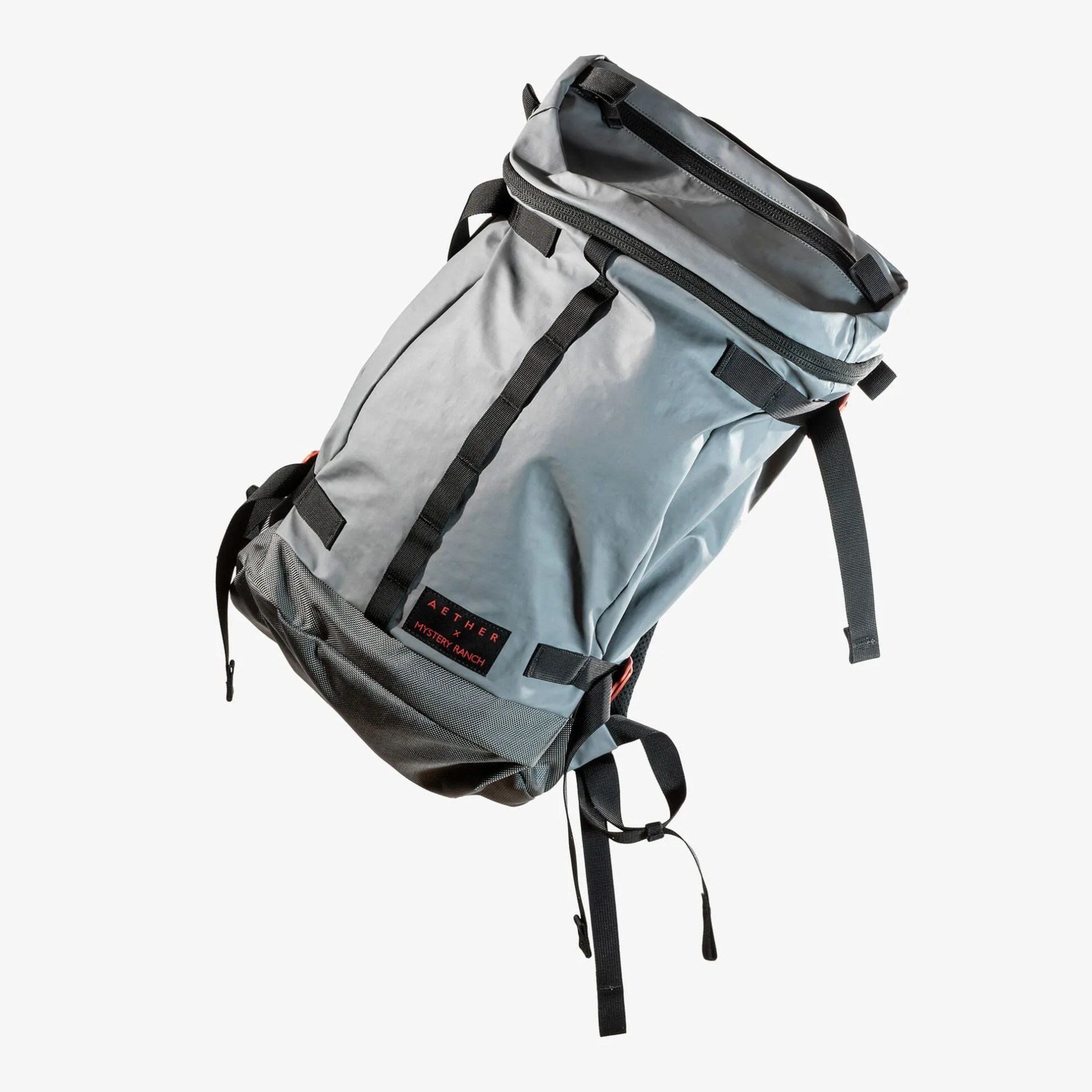 bags-we-actually-use-gear-patrol-jz