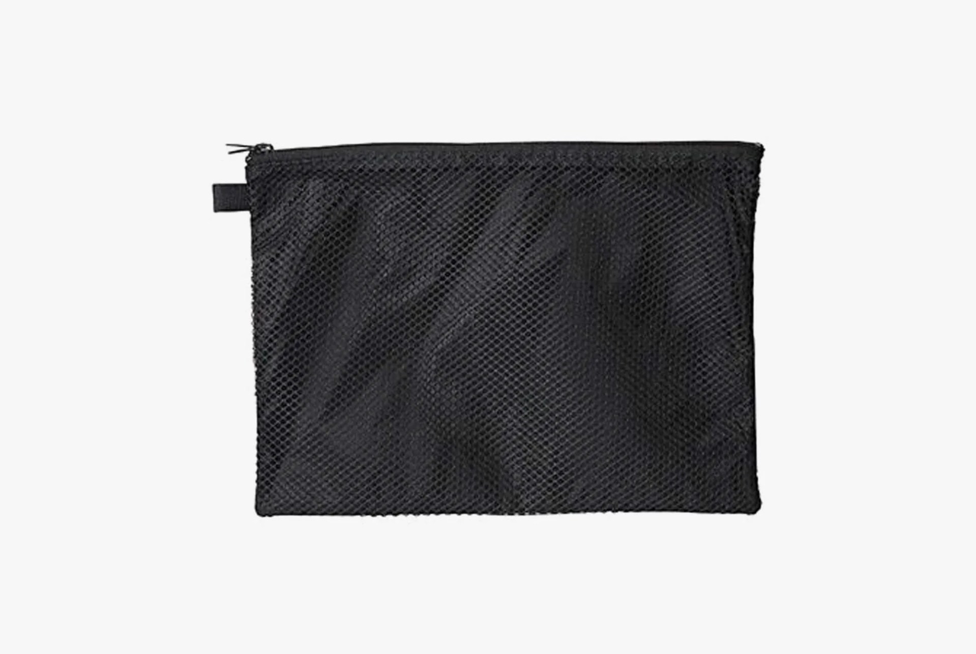 best-travel-essentials-2018-gear-patrol-muji