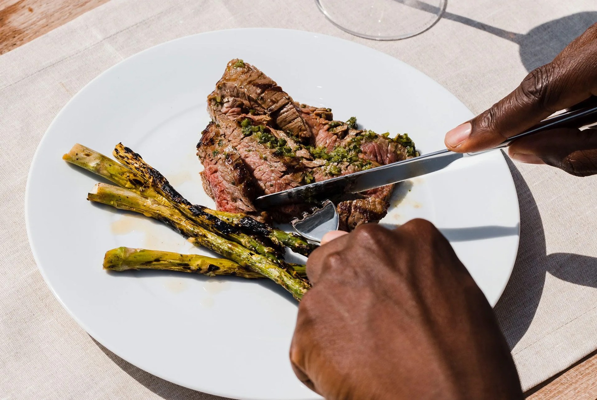snowe-summer-gear-patrol-2-dinner-plates