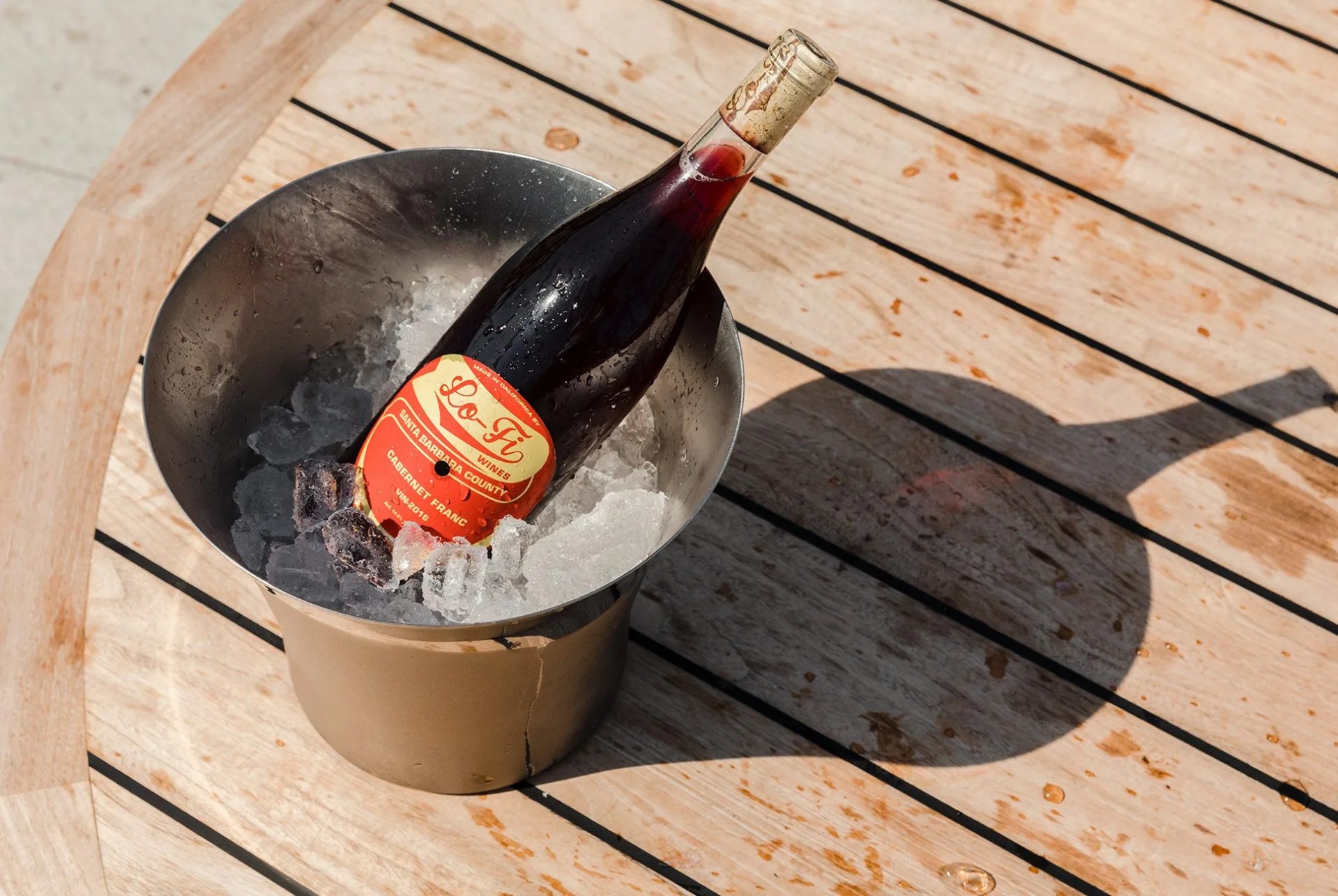 snowe-summer-gear-patrol-ice-bucket