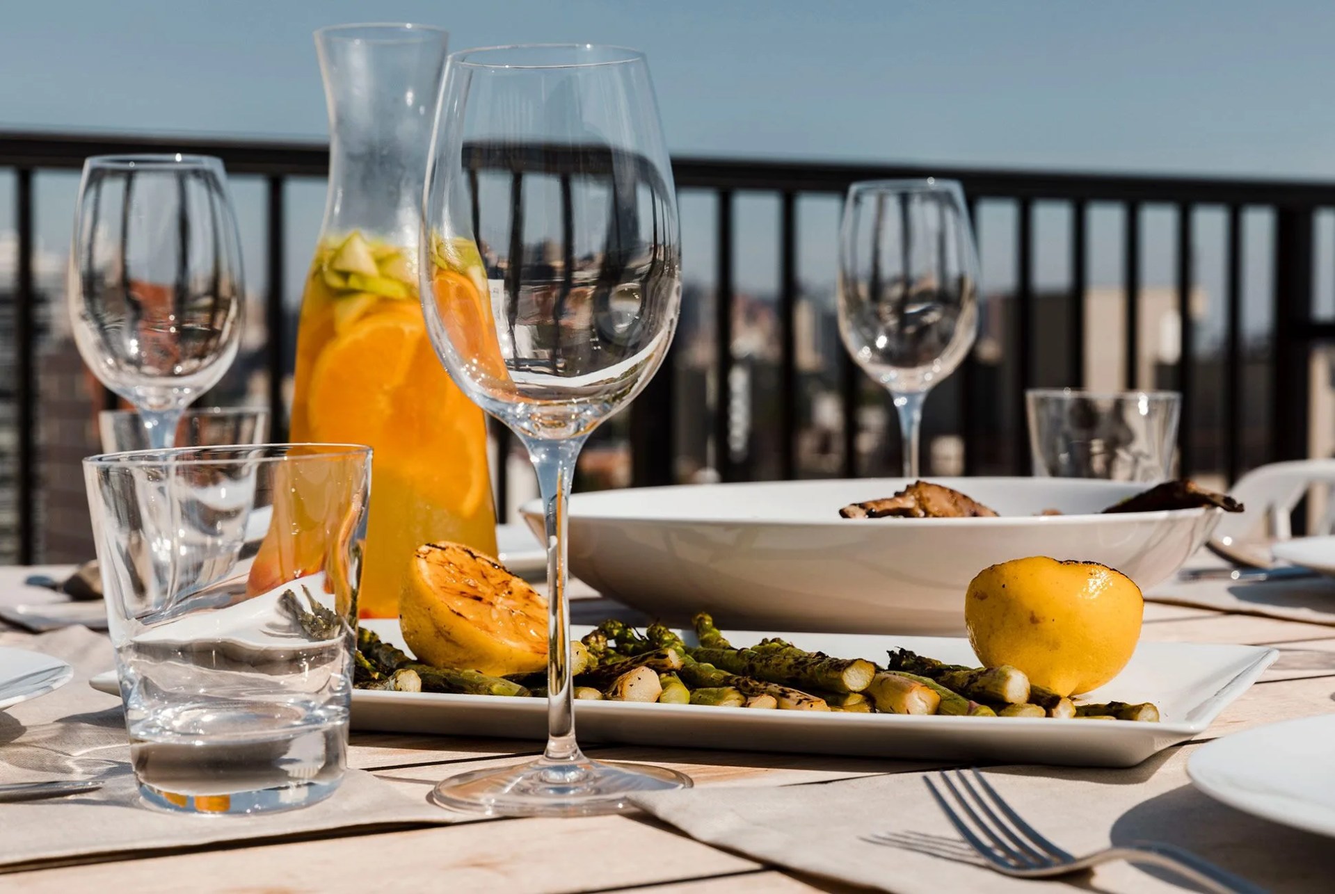 snowe-summer-gear-patrol-wine-glasses