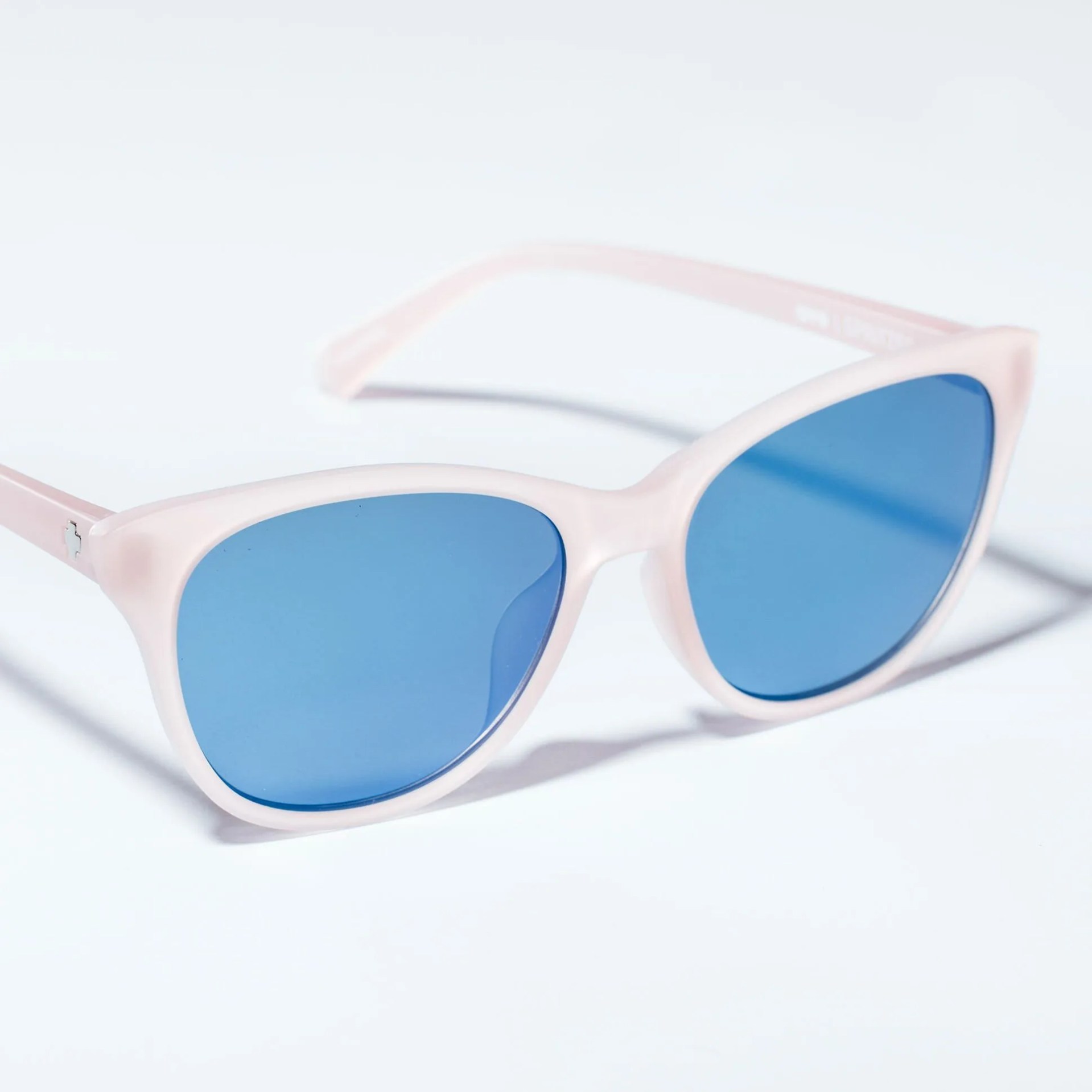 staff-sunglasses-gear-patrol-spy-spritzer