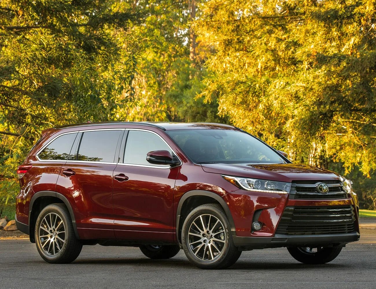 20-Best-Selling-Cars-America-gear-patrol-Toyota-Highlander