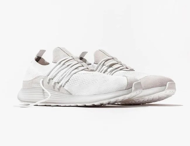 Best-Sneakers-831-Gear-Patrol-Lane-Eight