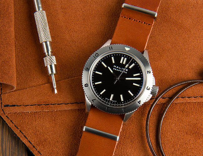 Crown-n-Buckle-New-Straps-gear-patrol-feature