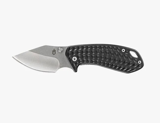 Gerber-Kettlebell-gear-patrol-feature