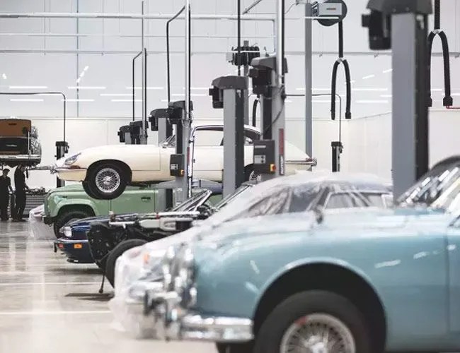 Jaguar-Land-Rover-Classic-Gear-Patrol-Feature