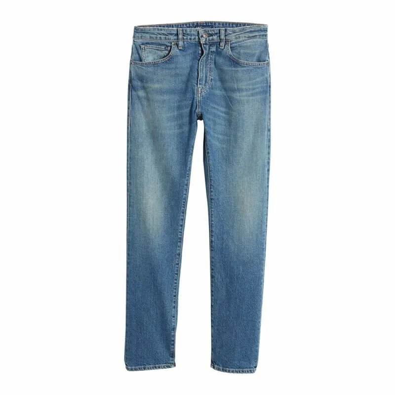 Nordstrom-Rack-Levi-Denim-Sale-gear-patrol-Tack-Slim-Fit-Jeans