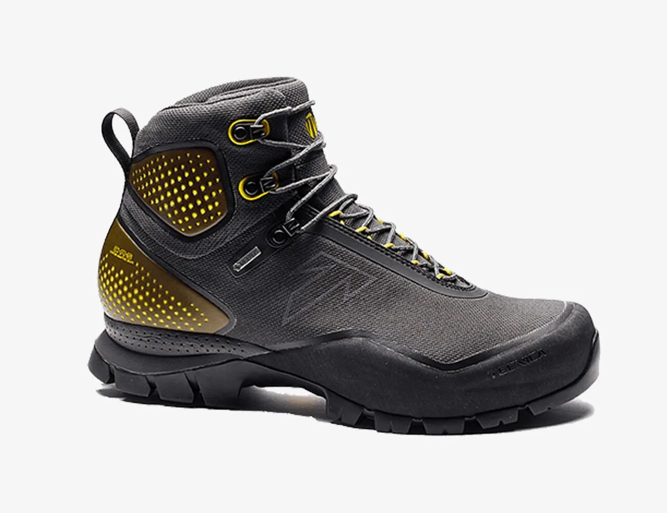 Outdoor-Exchange-Buying-Guide-Gear-Patrol-Tecnica-Boot