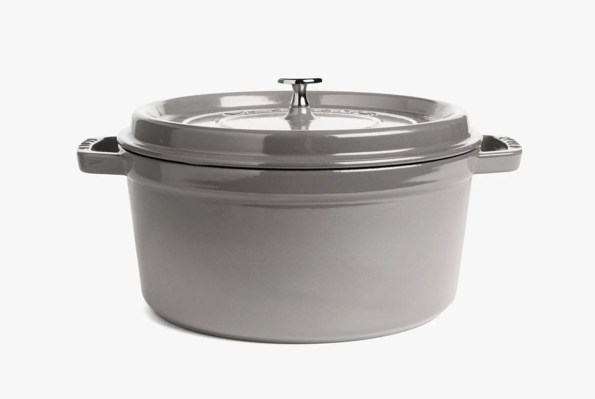 Staub-Cast-Iron-Round-Cocotte-gear-patrol-full-lead