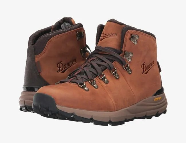 The-Best-Shoes-for-Fall-Travel-gear-patrol-danner