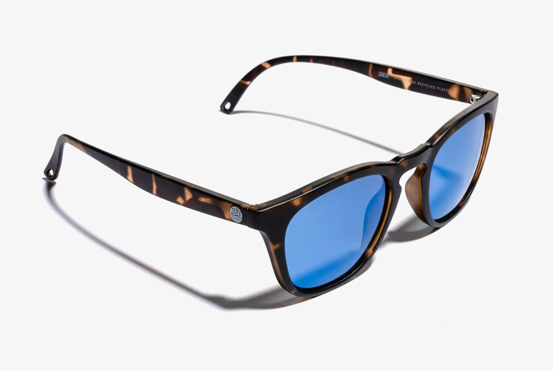 The-Sport-Sunglasses-Our-Staff-Swear-By-gear-patrol-Meg