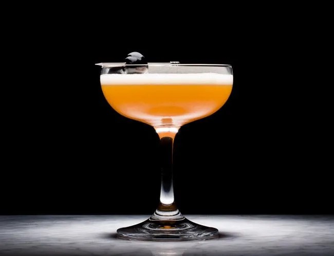 Whiskey-Sour-Gear-Patrol-Lead-Featured