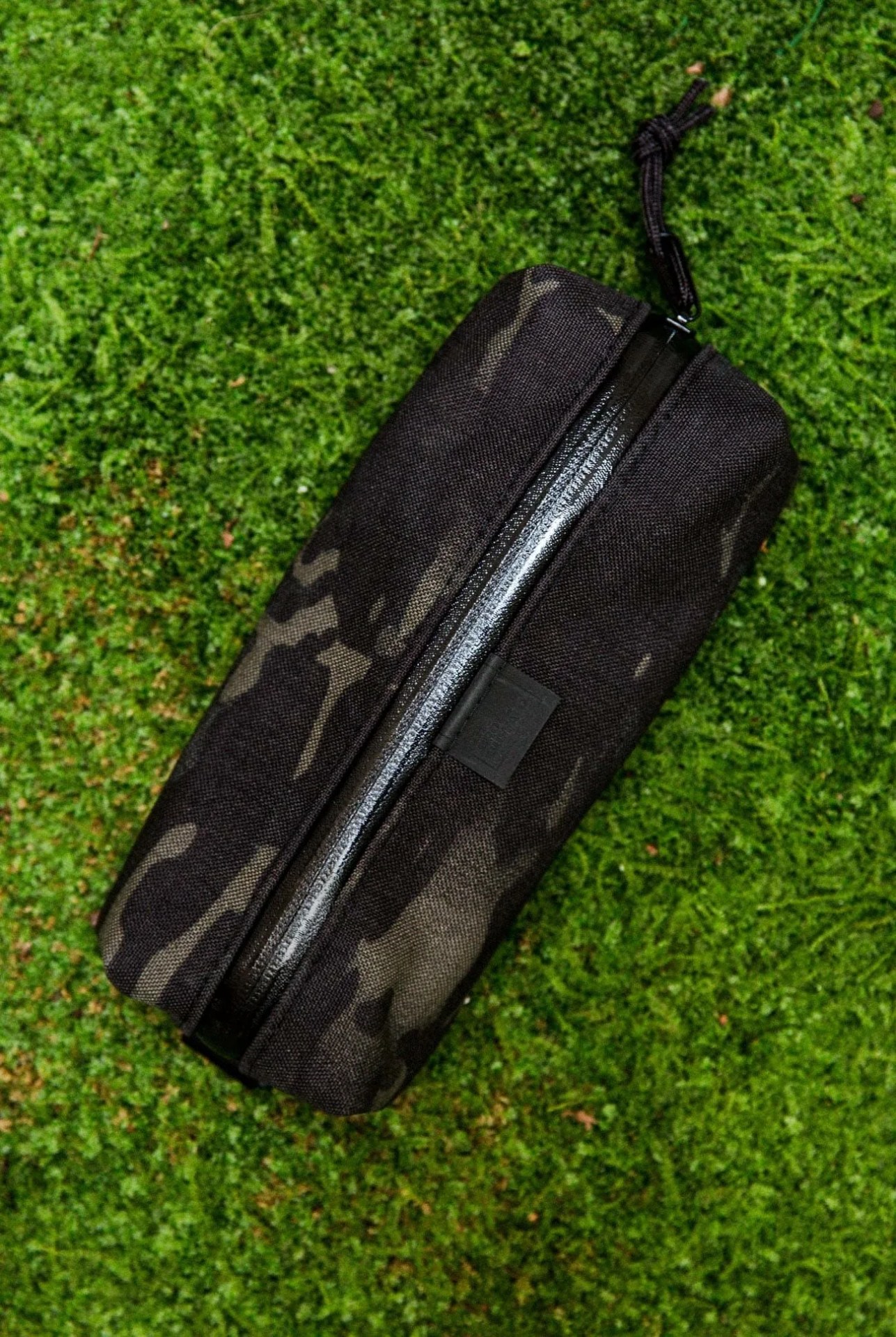 outdoor-edc-gear-patrol-dopp-kit-01