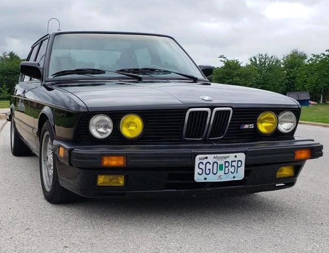 1988-BMW-E28-M5-TIG-gear-patrol-lead-feature
