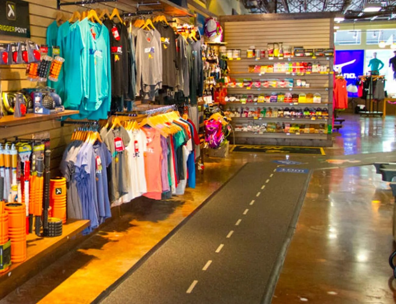 20-Best-Running-Shops-In-America-Gear-Patrol-Big-Peach-Running